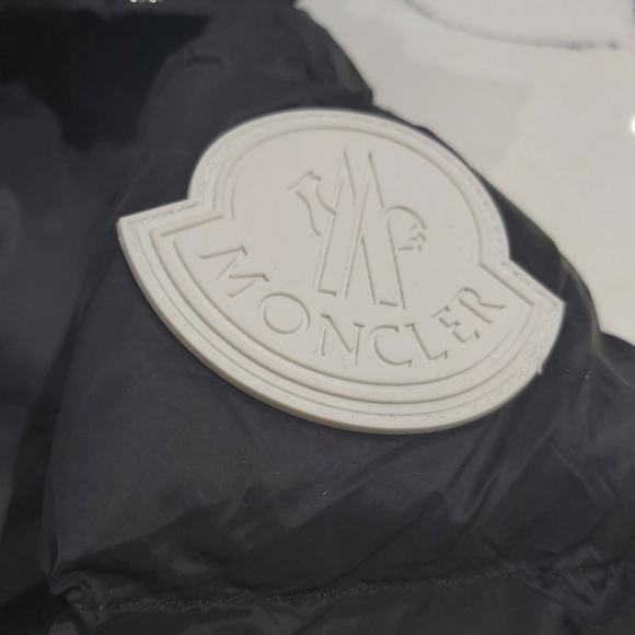 Moncler Lightweight Down Jacket - Picture 3 of 11